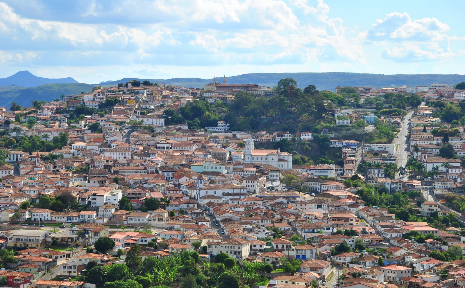 Vista panorâmica do casario colonial de Diamantina, MG, a partir do Cruzeiro